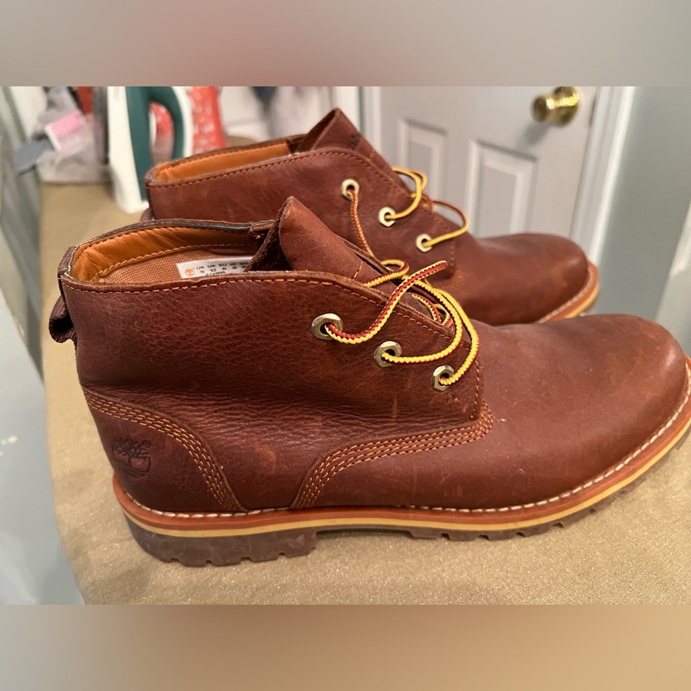Men’s Timberland Sz 10 Chukka Boots Gently worn